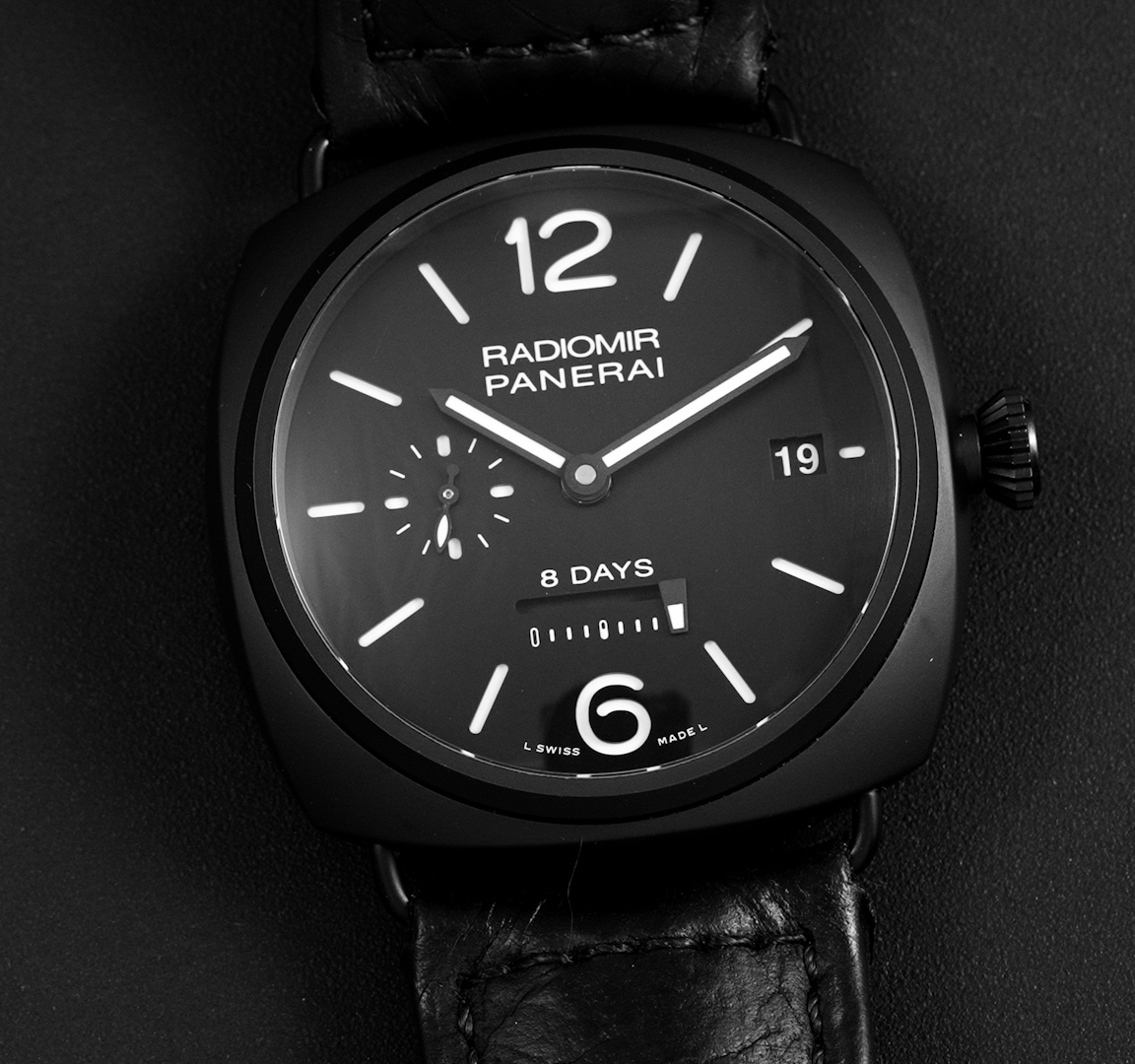 Panerai Radiomir PAM00384 POWG12A Macro Video