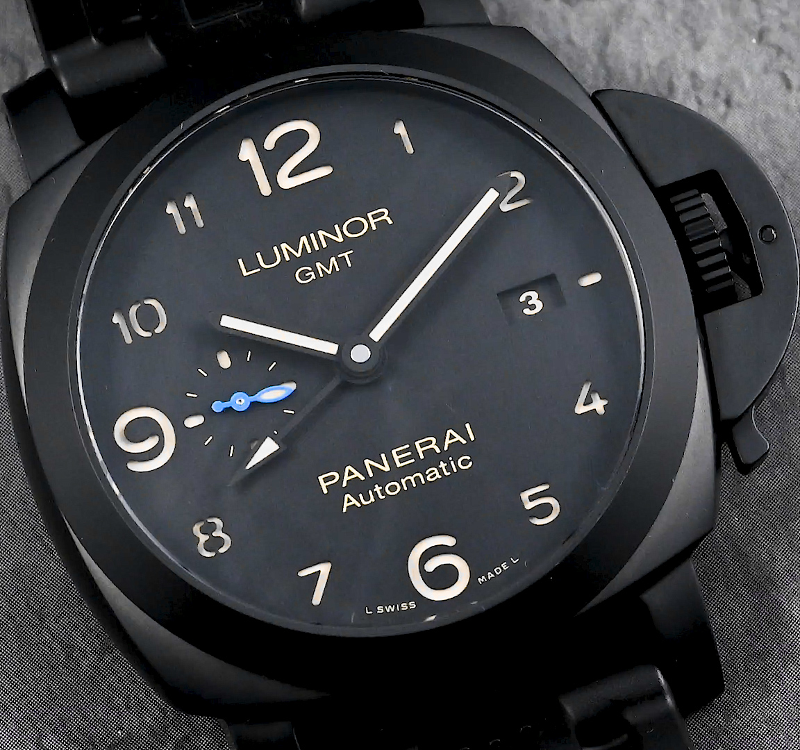 Panerai Luminor PAM01441 POWG20A Macro Video